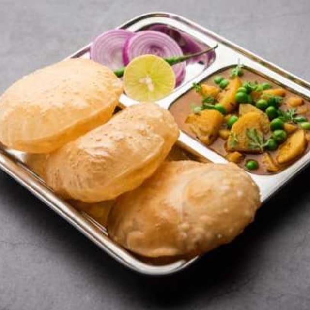 Alu Poori.